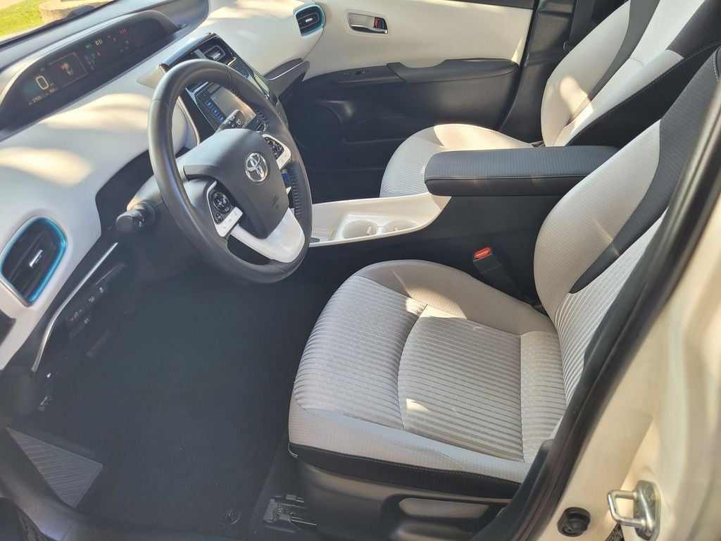 2017 Toyota Prius Three Silver TCUV