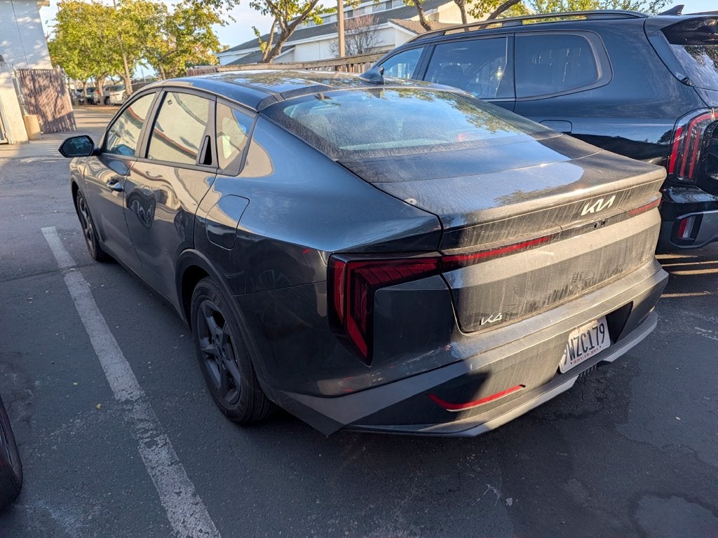 2025 Kia K4 LXS