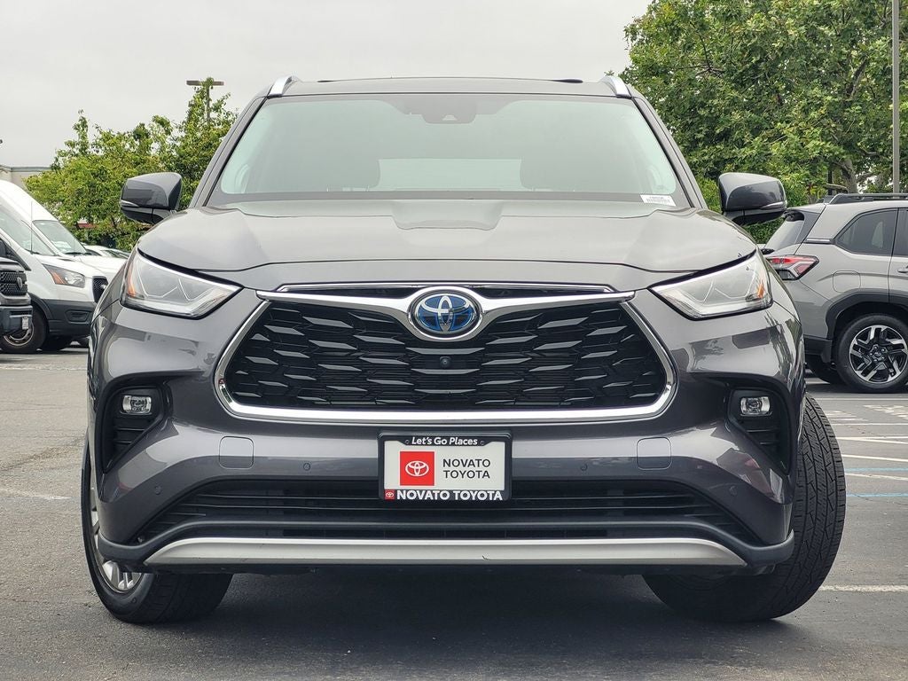 2021 Toyota Highlander Hybrid Platinum