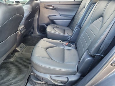 2021 Toyota Highlander Hybrid XLE