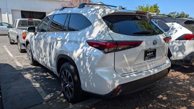 2023 Toyota Highlander Hybrid XLE
