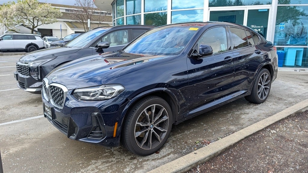 2022 BMW X4 xDrive30i