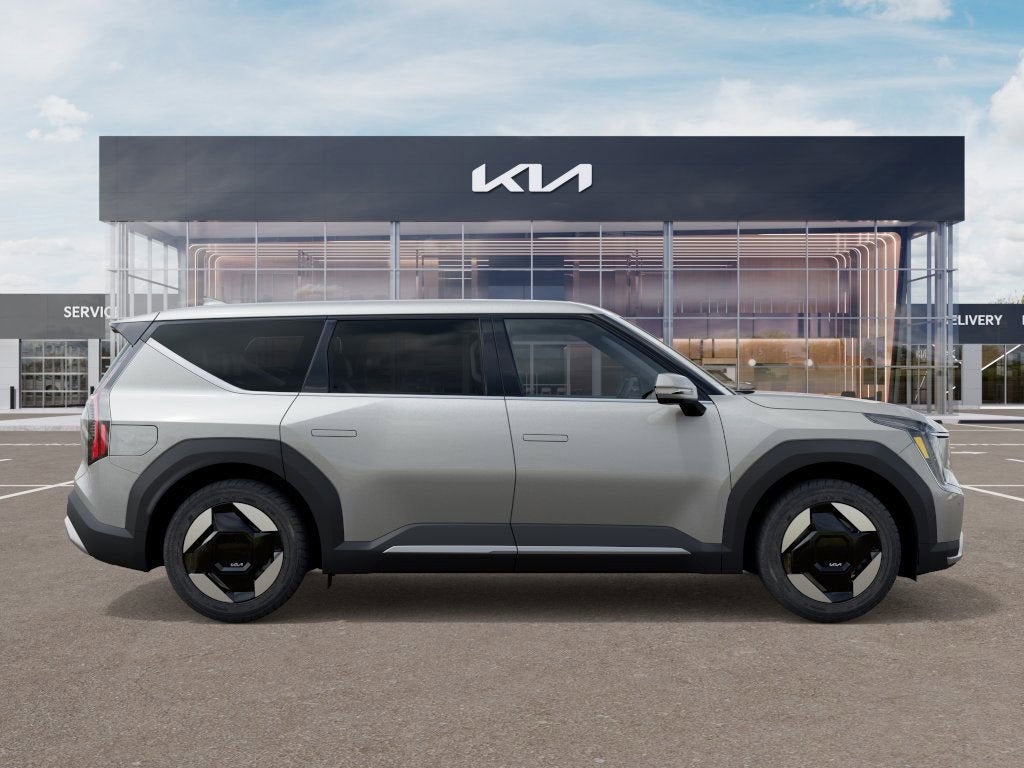 2026 Kia EV9 Light Long Range