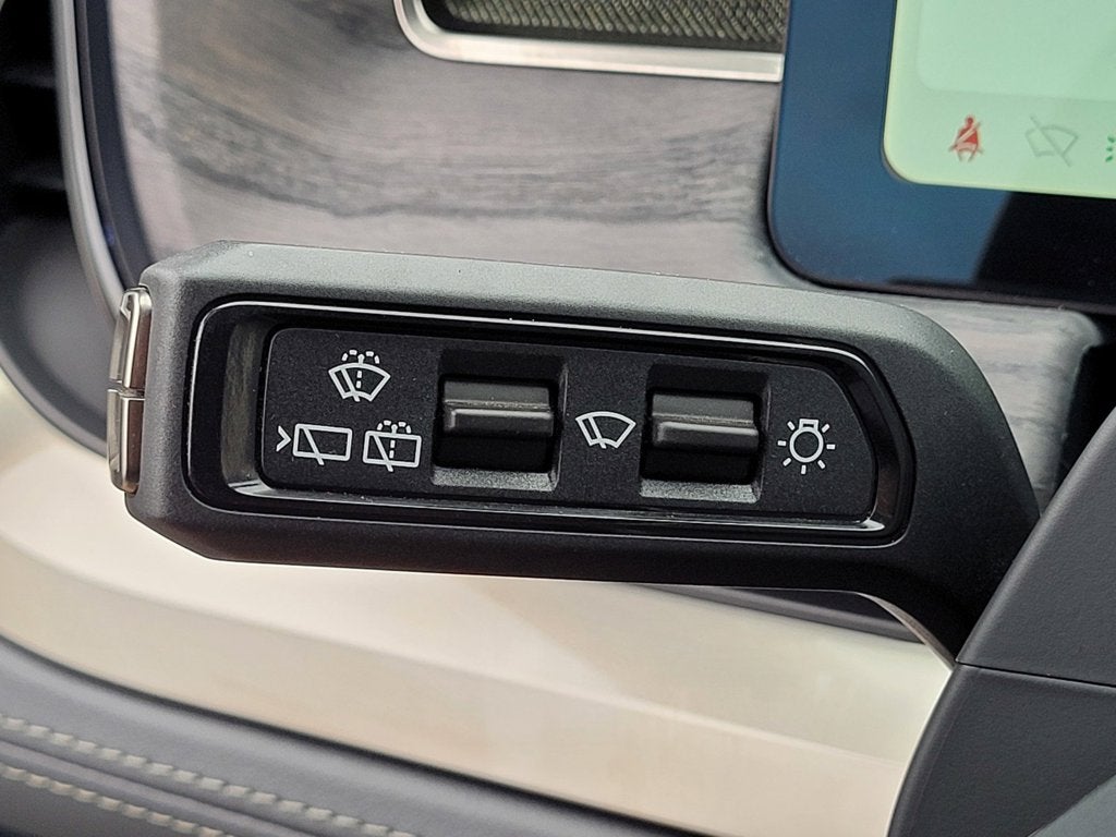 2023 Rivian R1S Adventure