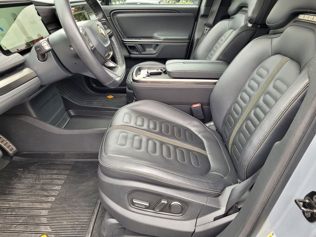 2023 Rivian R1S Adventure