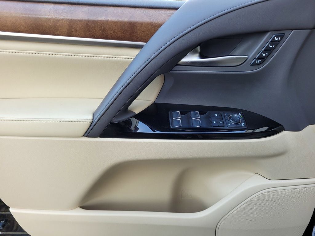 2017 Lexus LX 570