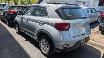 2022 Hyundai Venue SE