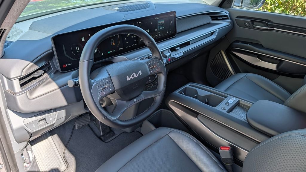 Certified 2024 Kia EV9 Light with VIN KNDAA5S26R6026951 for sale in Novato, CA