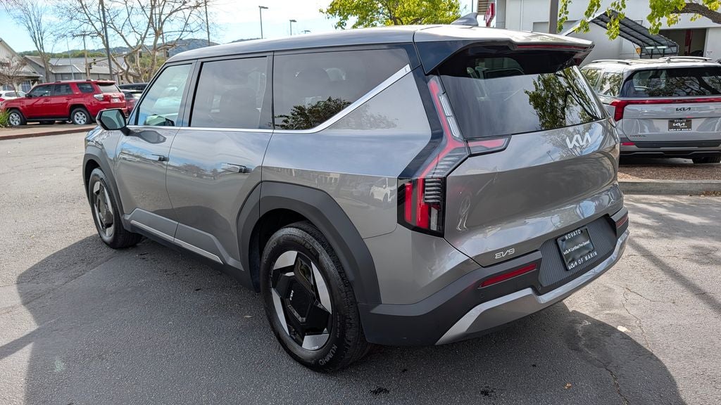 2024 Kia EV9 Light Long Range
