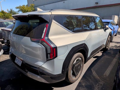 2024 Kia EV9 Land