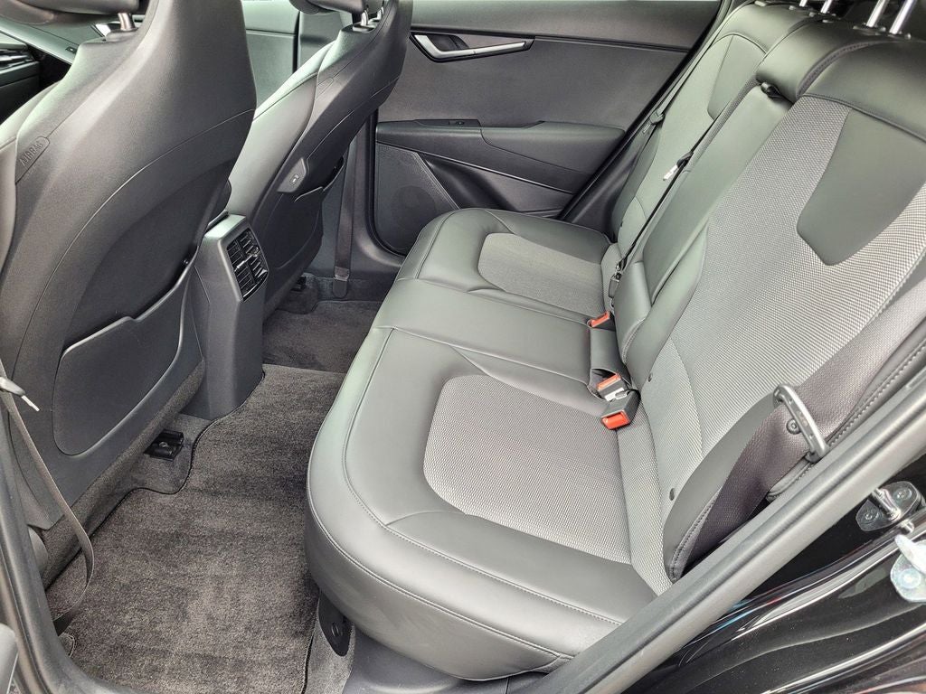 2024 Kia Niro EX Touring