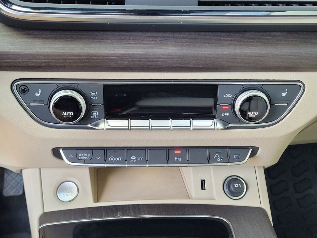 2023 Audi Q5 45 S line Premium quattro