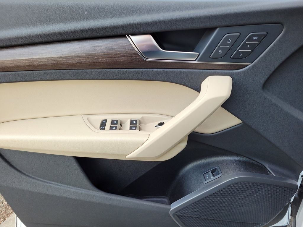 2023 Audi Q5 45 S line Premium quattro