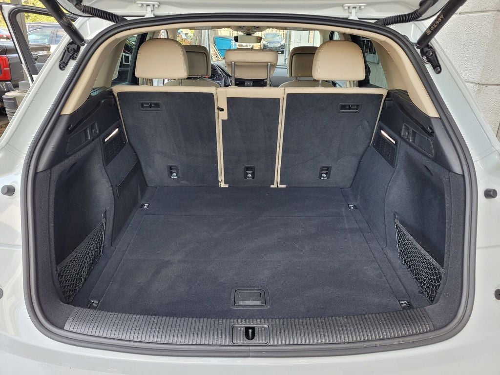 2023 Audi Q5 45 S line Premium quattro