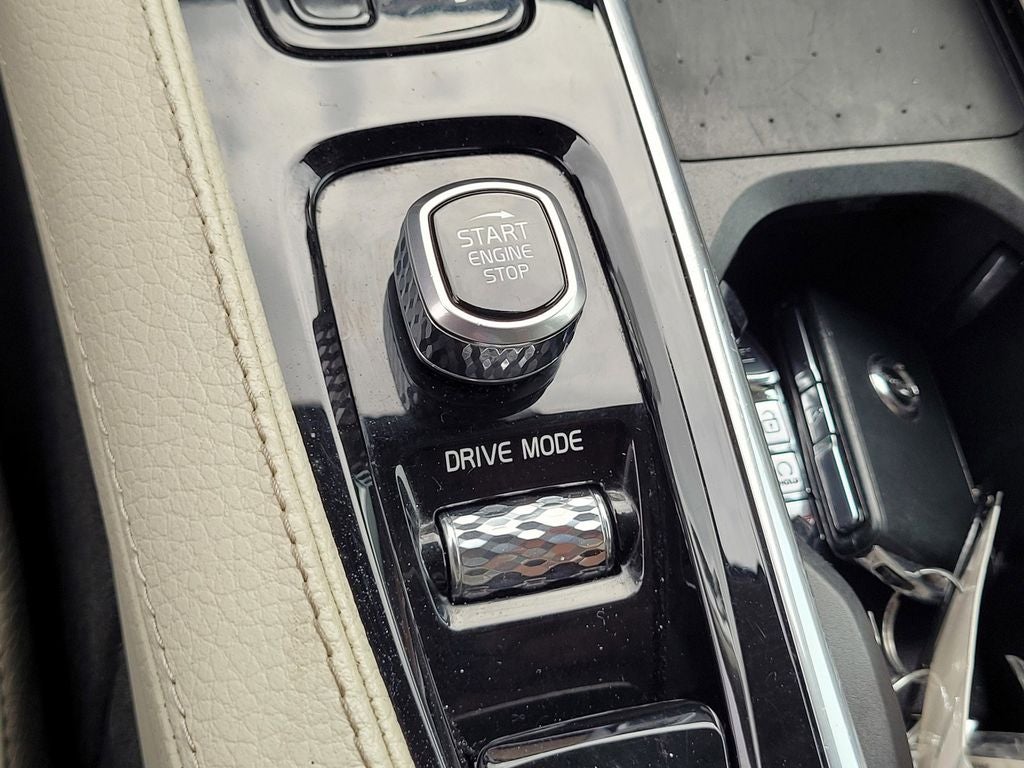 2021 Volvo XC90 Recharge Plug-In Hybrid T8 Inscription Expression 6 Passenger