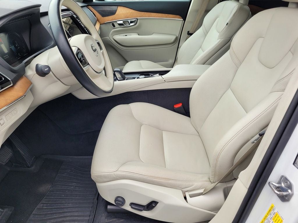 2021 Volvo XC90 Recharge Plug-In Hybrid T8 Inscription Expression 6 Passenger