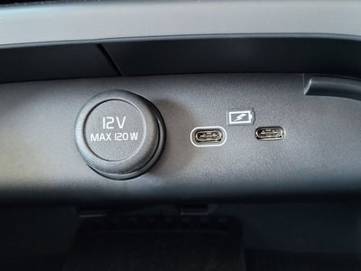 2025 Volvo EX40 Twin Motor Core